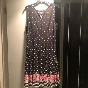Cute dress!